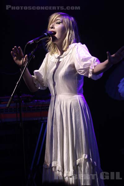 AUSTRA - 2013-11-07 - PARIS - La Cigale - 